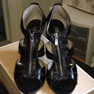 Black leather heels with box